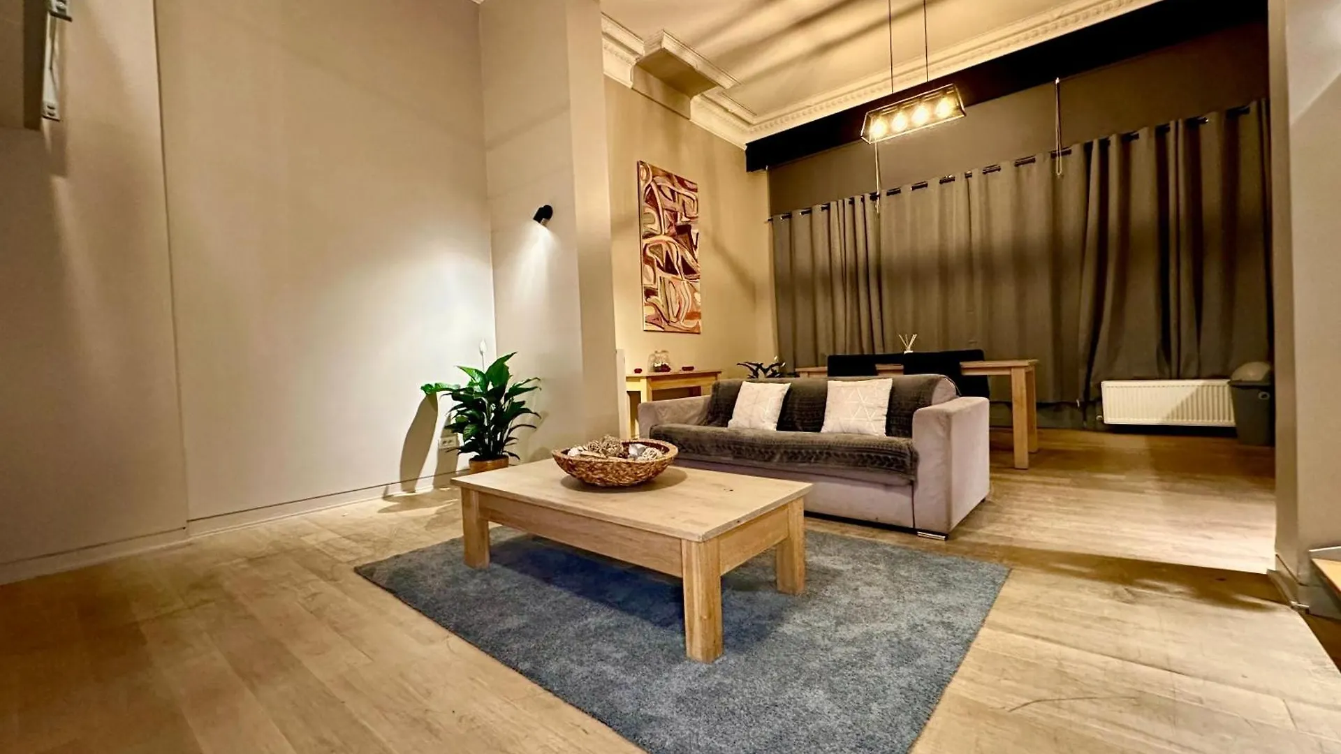 아파트 Luxury Suites Castel By Rikas Hotels 안트베르펜