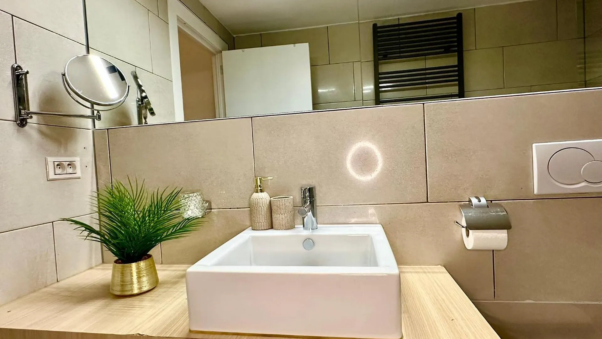 Luxury Suites Castel By Rikas Hotels 안트베르펜 벨기에